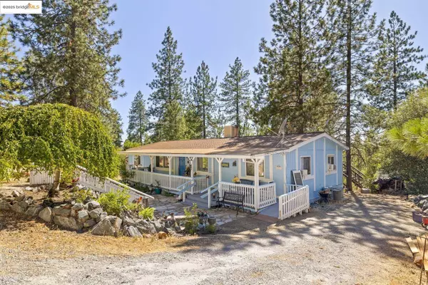 22411 Kennebec LN, Columbia, CA 95310