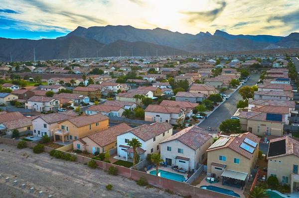 Should You Wait for Housing Affordability To Improve in Las Vegas?,Brendan King