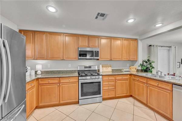 10528 Tugaloo AVE, Las Vegas, NV 89129