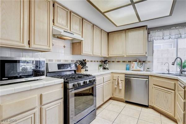 5713 La Coma WAY, Las Vegas, NV 89130