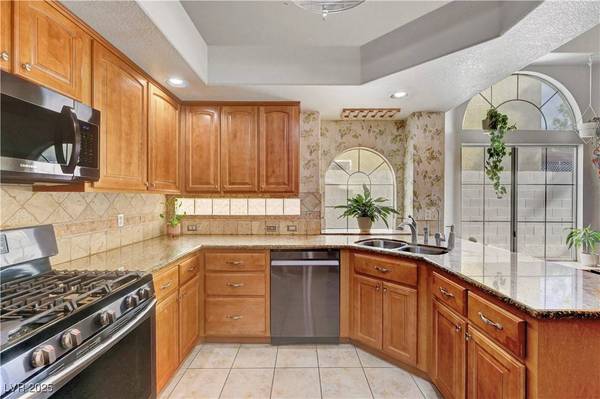 4412 N Pioneer WAY, Las Vegas, NV 89129