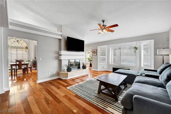 4412 N Pioneer WAY, Las Vegas, NV 89129