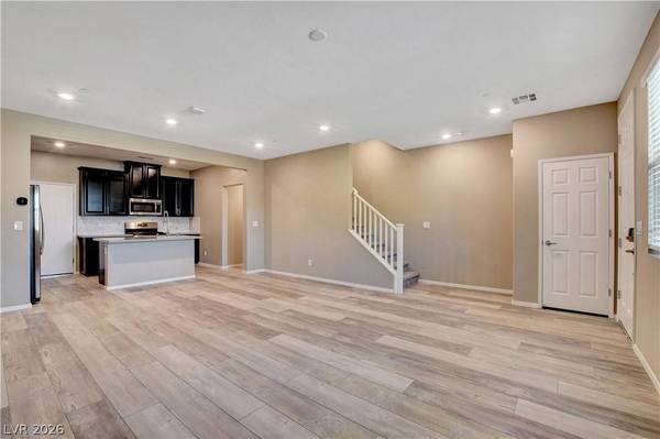 28 Lomita Heights DR, Las Vegas, NV 89138
