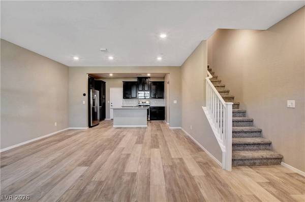 28 Lomita Heights DR, Las Vegas, NV 89138