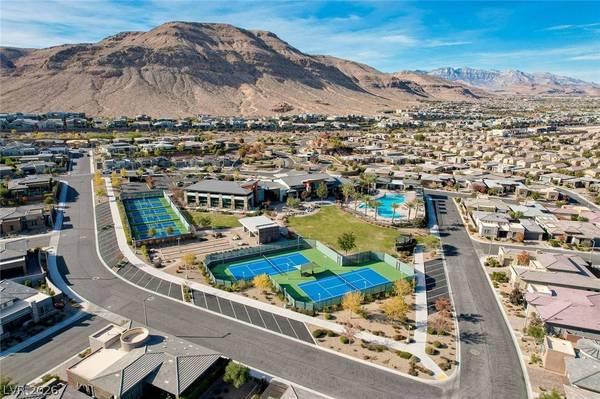 6706 Desert Crimson ST, Las Vegas, NV 89148