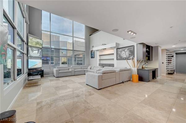 4515 Dean Martin DR #200, Las Vegas, NV 89103