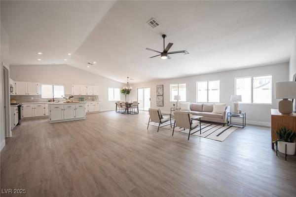 10712 Aire DR, Las Vegas, NV 89144