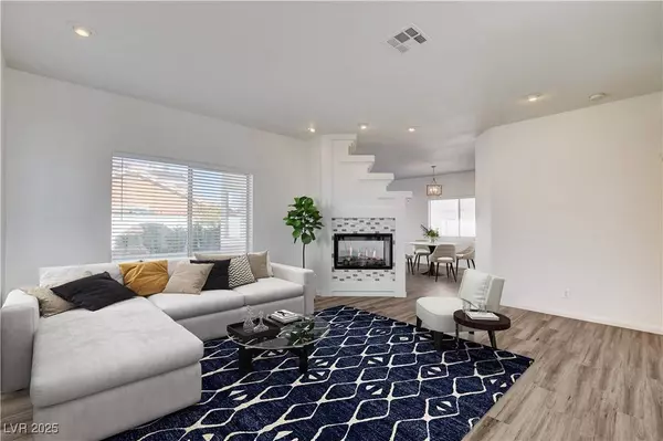 9520 Silver Frost ST, Las Vegas, NV 89123