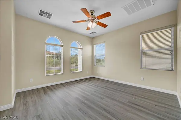 12052 Hathaway Pines LN, Las Vegas, NV 89138