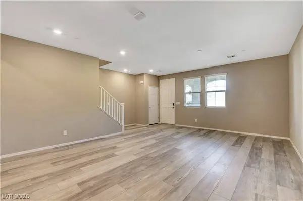 28 Lomita Heights DR, Las Vegas, NV 89138