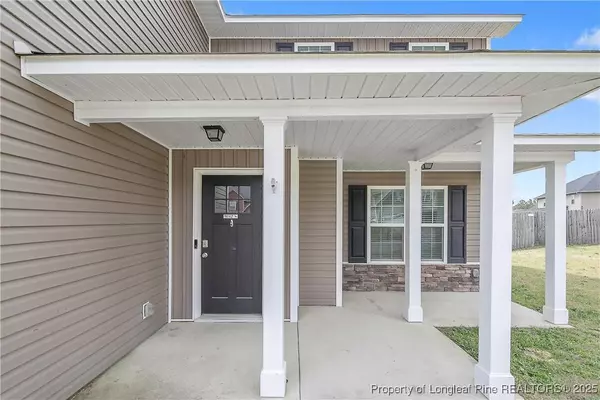 182 High Leaf DR, Raeford, NC 28376