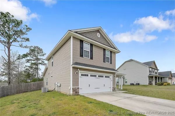 182 High Leaf DR, Raeford, NC 28376