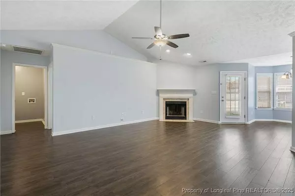 4011 Red Oak DR, Fayetteville, NC 28306