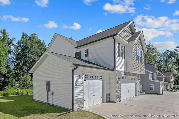 2911 Rockfish RD, Raeford, NC 28376