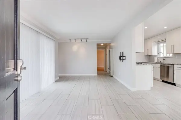 205 13th ST #D, Huntington Beach, CA 92648
