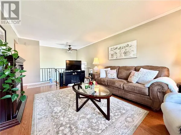 979 Woodbine Avenue, Greater Sudbury, ON P3A5E3