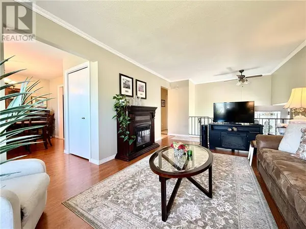 979 Woodbine Avenue, Greater Sudbury, ON P3A5E3