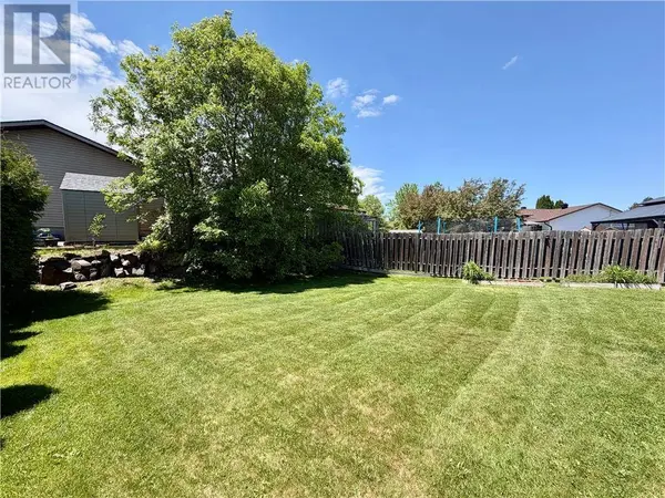 979 Woodbine Avenue, Greater Sudbury, ON P3A5E3