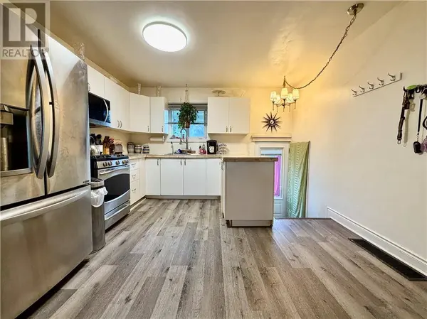 587 Elm Street, Greater Sudbury, ON P3C1W7