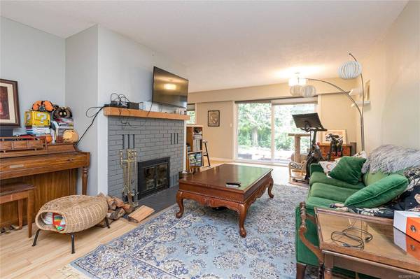 1287 Verdier Ave #6, Central Saanich, BC V8M 1H1