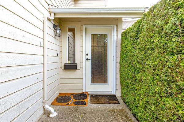 1287 Verdier Ave #6, Central Saanich, BC V8M 1H1