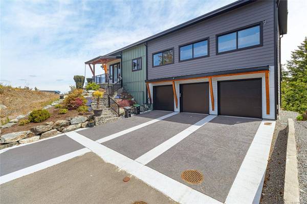 6 Conkor Hts, View Royal, BC V9B 1T9