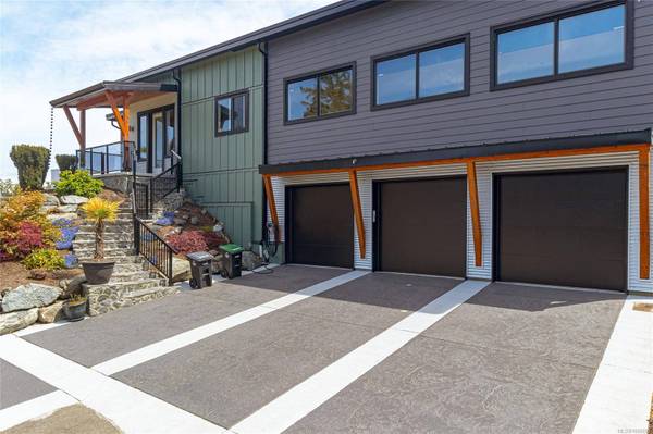 6 Conkor Hts, View Royal, BC V9B 1T9