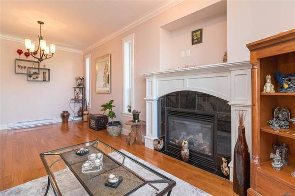 3161 Wascana St, Saanich, BC V9A 1W4