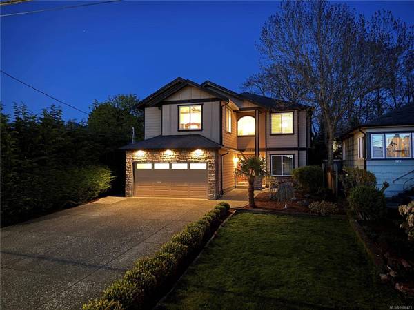 3161 Wascana St, Saanich, BC V9A 1W4