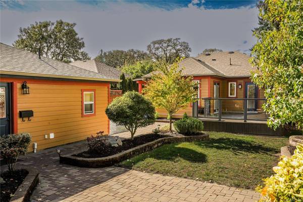 2617 Doncaster Dr, Victoria, BC V8R 2W5