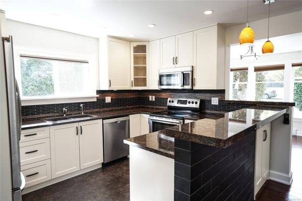 2617 Doncaster Dr, Victoria, BC V8R 2W5