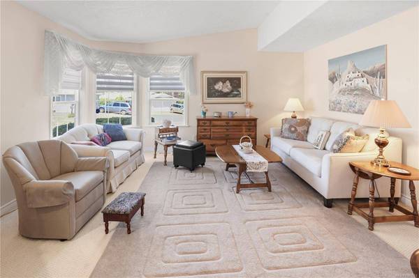 101 Raven Crt, View Royal, BC V9A 7M2