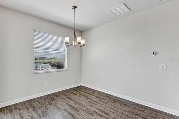 10193 LOVEGRASS LN, Orlando, FL 32832