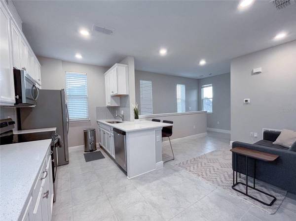 9806 SHARPLESS ALY, Orlando, FL 32827