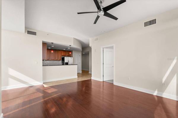 101 S EOLA DR #1010, Orlando, FL 32801