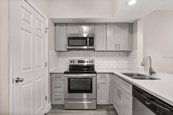 322 E CENTRAL BLVD #1404, Orlando, FL 32801