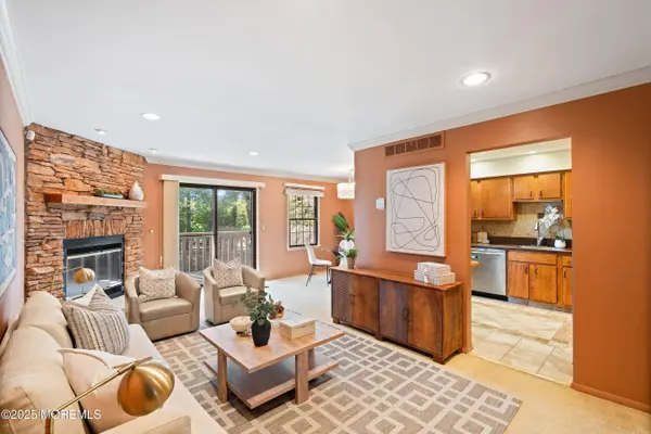 8 Hialeah, West Long Branch, NJ 07764