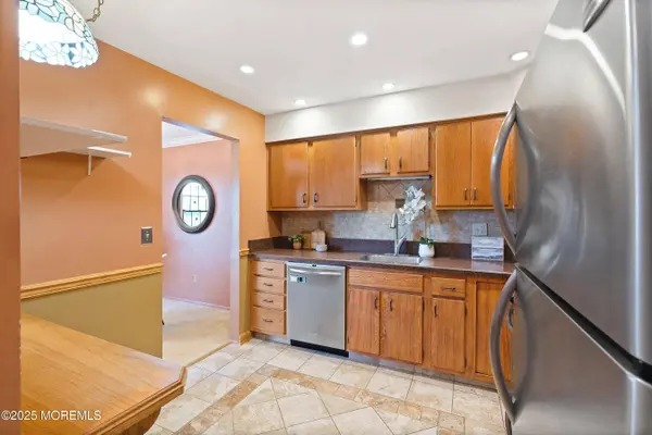 8 Hialeah, West Long Branch, NJ 07764