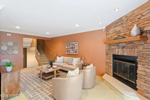 8 Hialeah, West Long Branch, NJ 07764