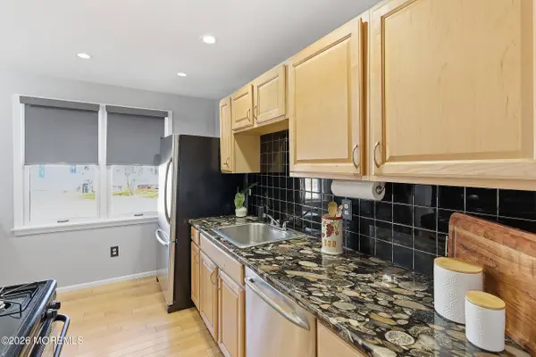135 Belshaw Avenue, Shrewsbury Twp, NJ 07724