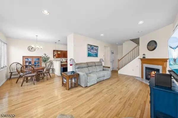 1 Carrington Pl, Clifton City, NJ 07013