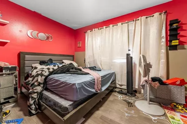 246 Ackerman Ave, Clifton City, NJ 07011