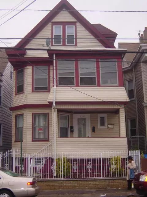 54 3Rd St #3, Newark City, NJ 07107