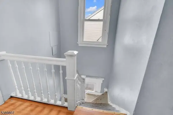 42 Nairn Pl, Newark City, NJ 07108