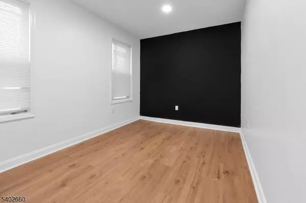 45 Seymour Ave, Newark City, NJ 07108