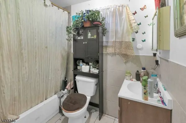 135 N 4Th St, Paterson City, NJ 07522