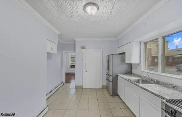 160 5Th Ave, Paterson City, NJ 07524