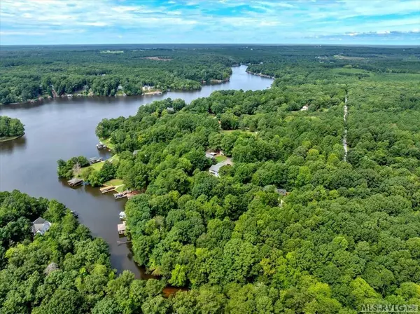 139R Mary Court, Bracey, VA 23919