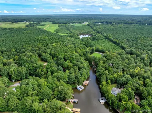 139R Mary Court, Bracey, VA 23919