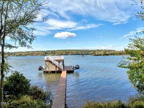 25 Mckayla Lane, Bracey, VA 23919